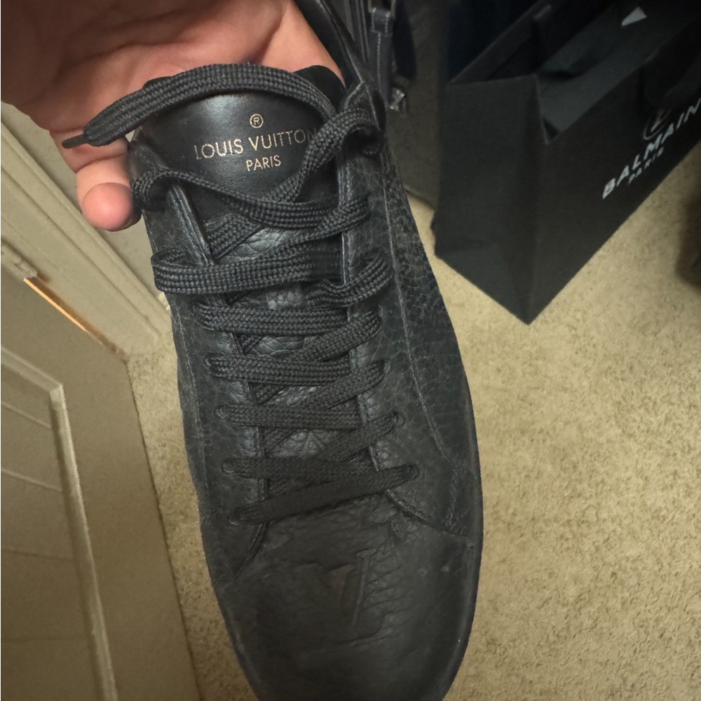 Louis Vuitton Men's Textured Black Sneakers